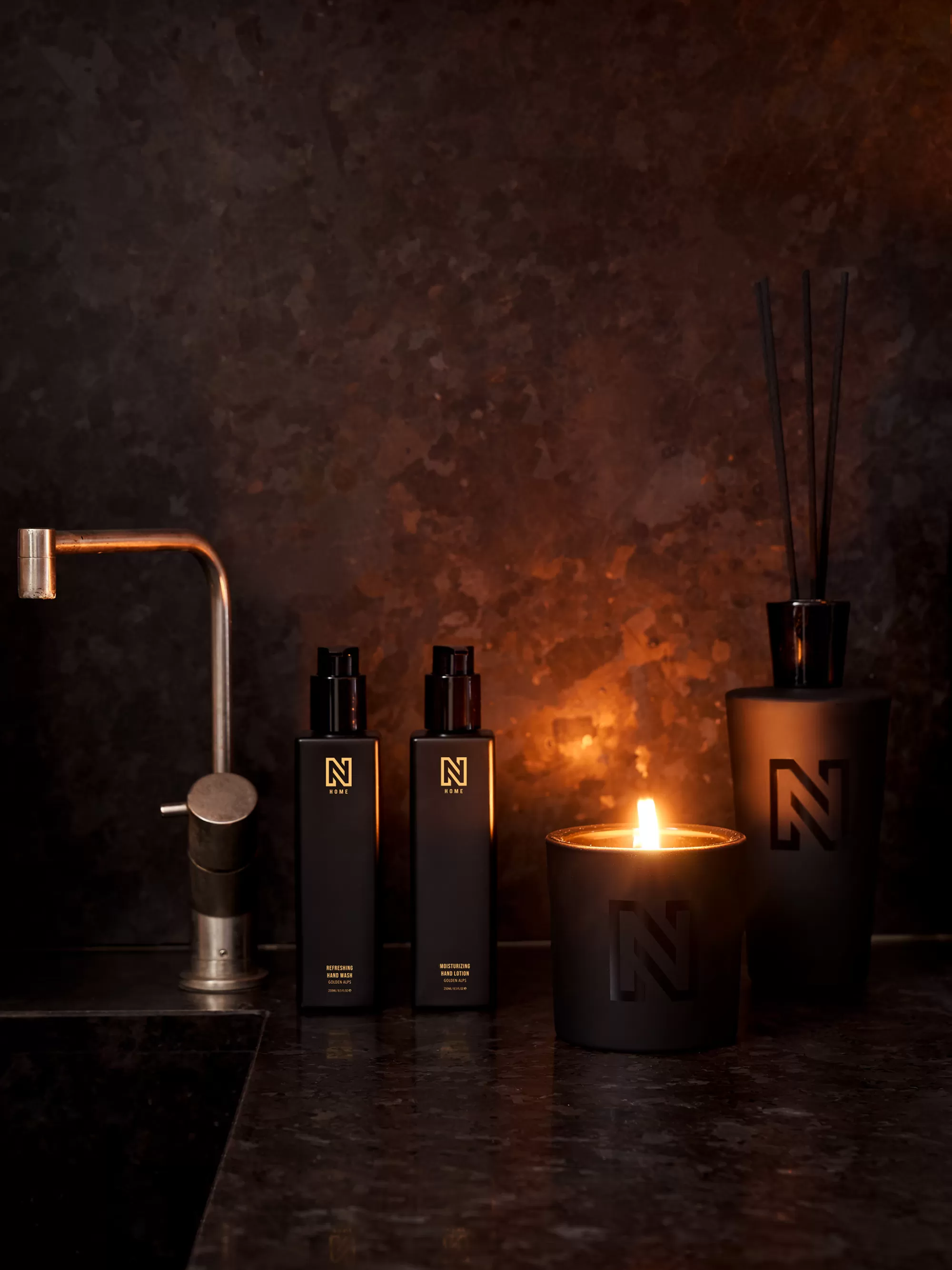 FIFTH HOUSE London Muse-London muse fragrance sticks max Black