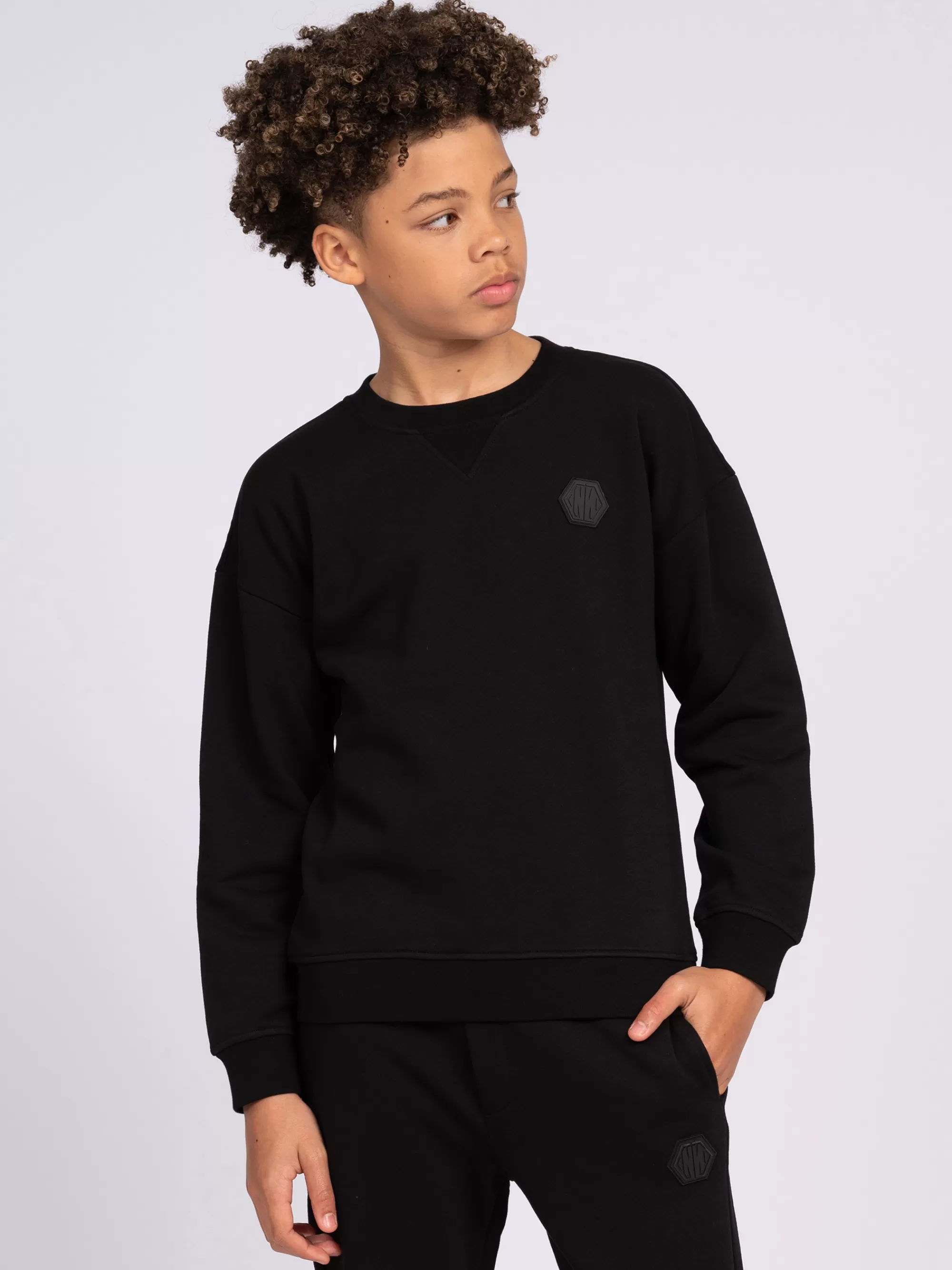 FIFTH HOUSE Sets & Co-ords | Truien & Vesten-Losvallende trui met N&N logo patch Black