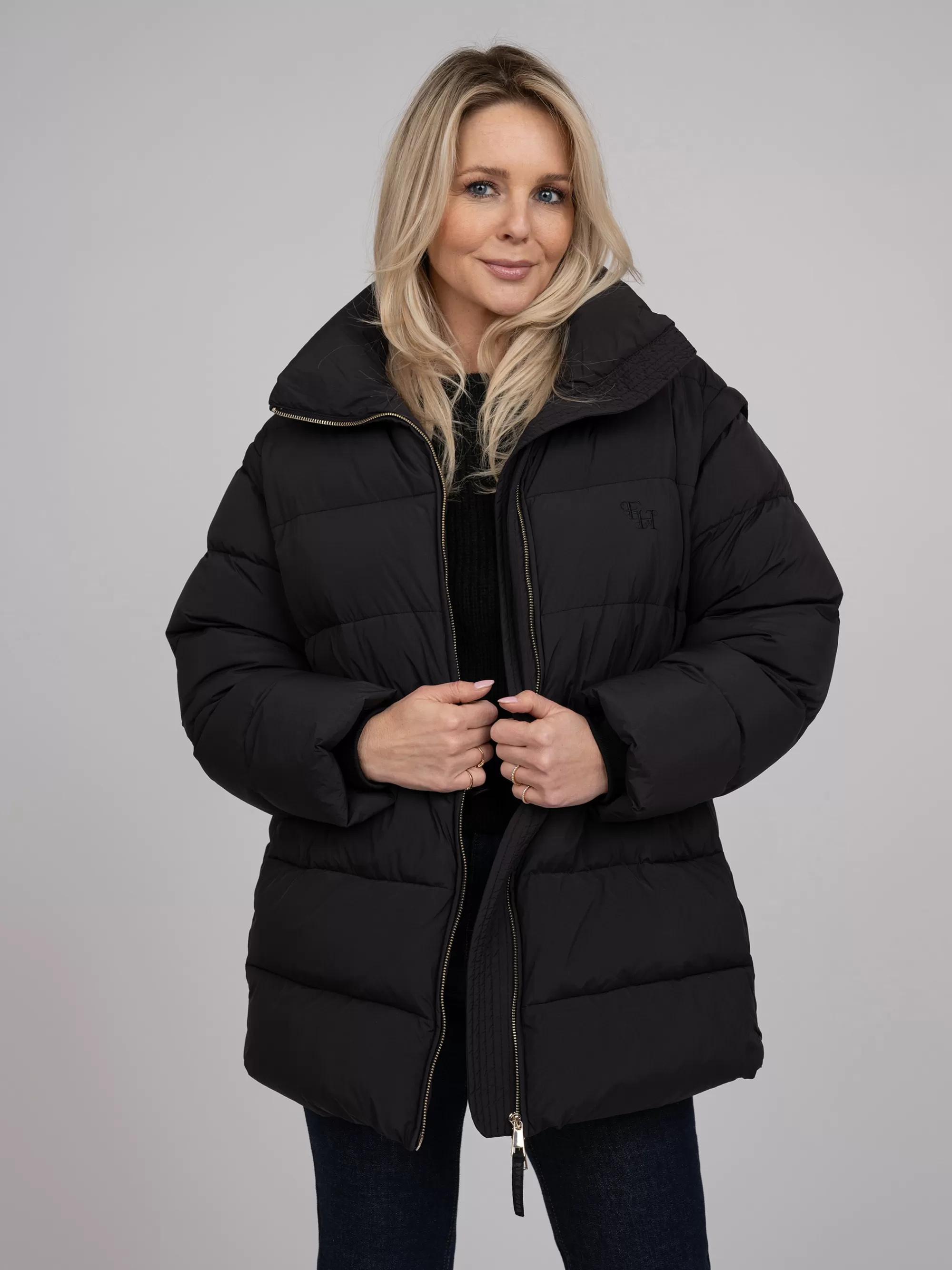 FIFTH HOUSE Jassen & Jacks-Puffer jas met capuchon en getailleerde taille Black